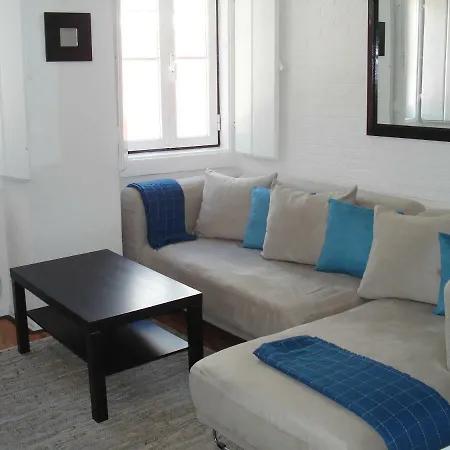 1 Bedroom In Prestigious Lapa
