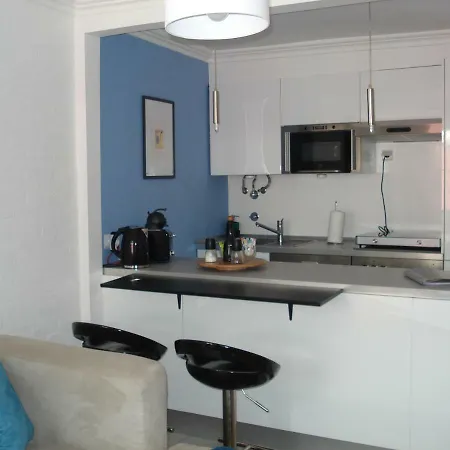 1 Bedroom In Prestigious Lapa * Лиссабон